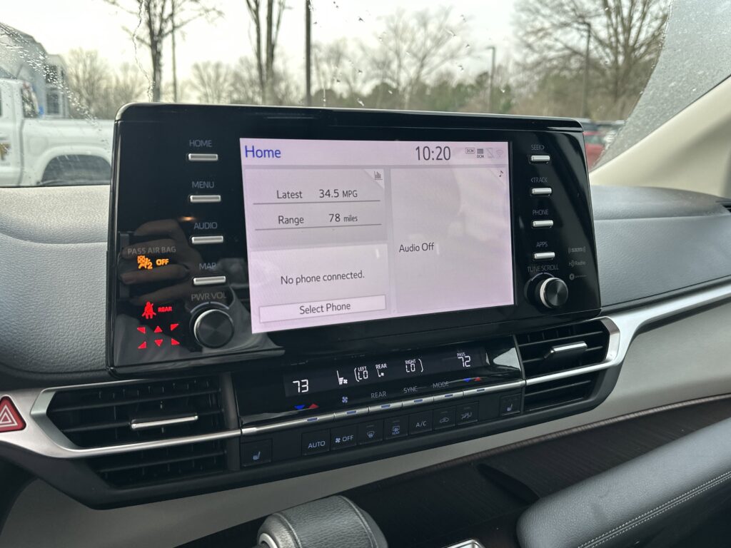 2022 Toyota Sienna XLE