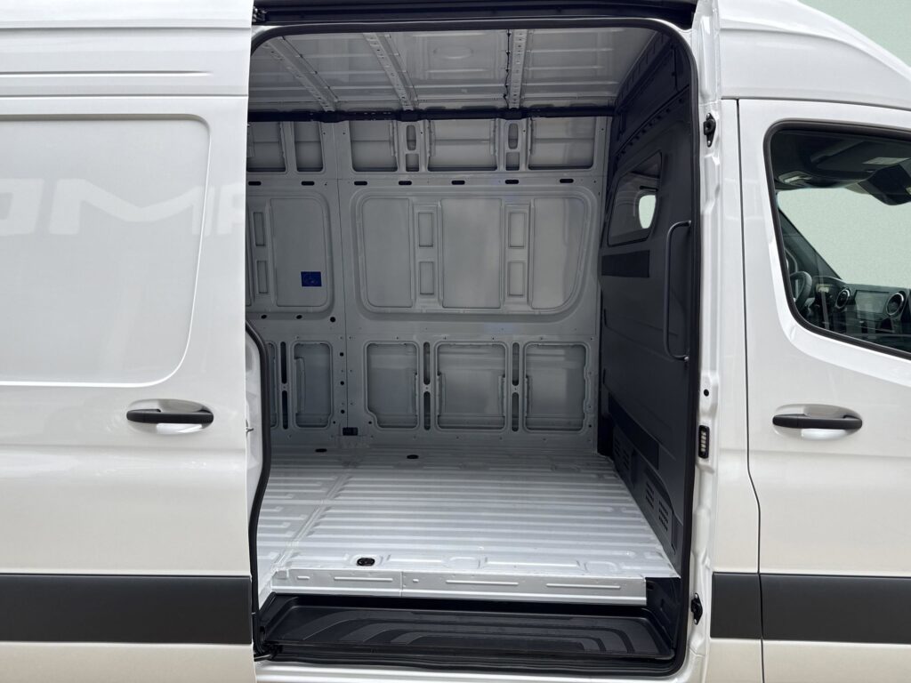 2025 Mercedes-Benz Sprinter Cargo Van 2500