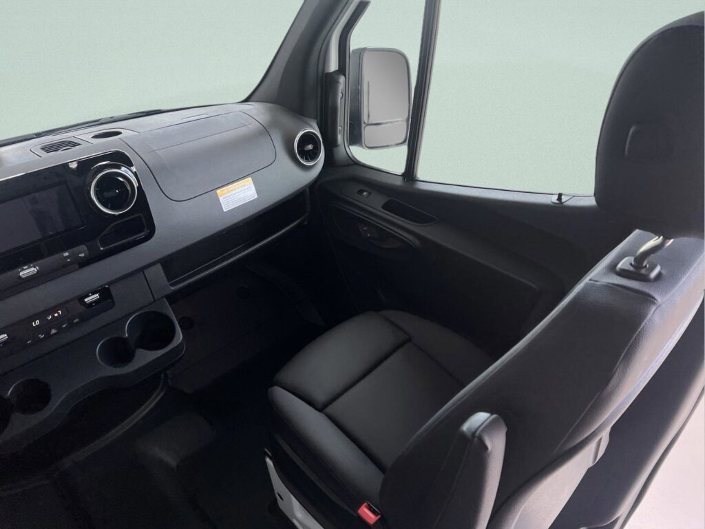 2025 Mercedes-Benz Sprinter Cargo Van 2500