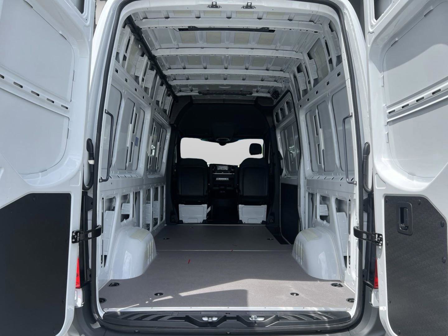 2025 Mercedes-Benz Sprinter Cargo Van 2500