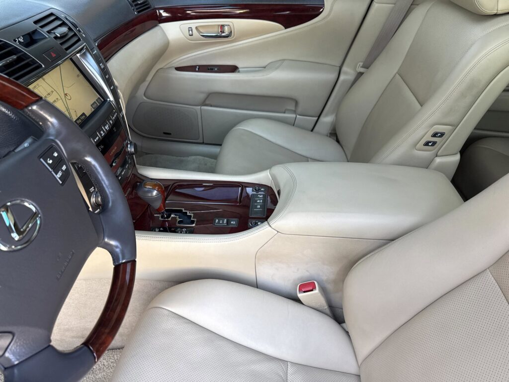 2007 Lexus LS 460