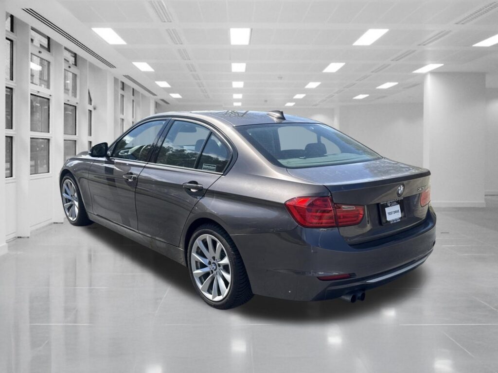 2013 BMW 3 Series 328i