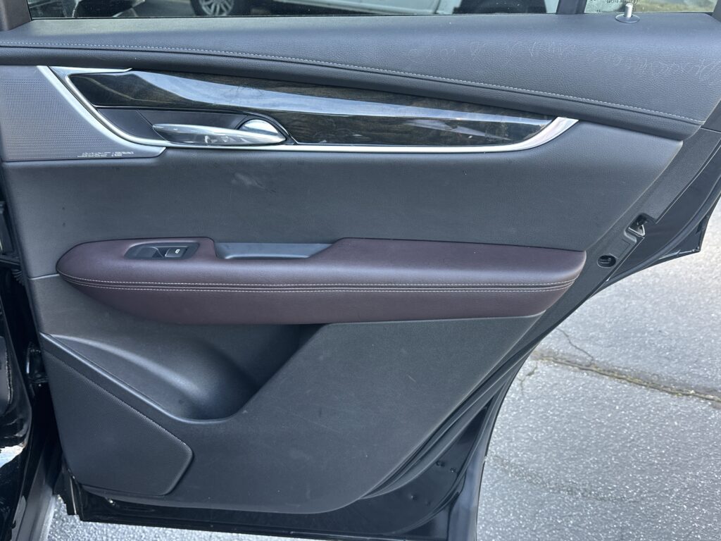 2023 Cadillac XT6 FWD Premium Luxury