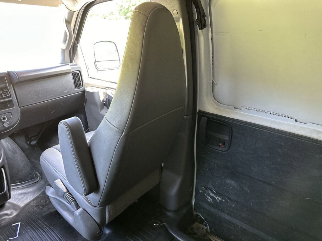 2023 GMC Savana Cargo Van