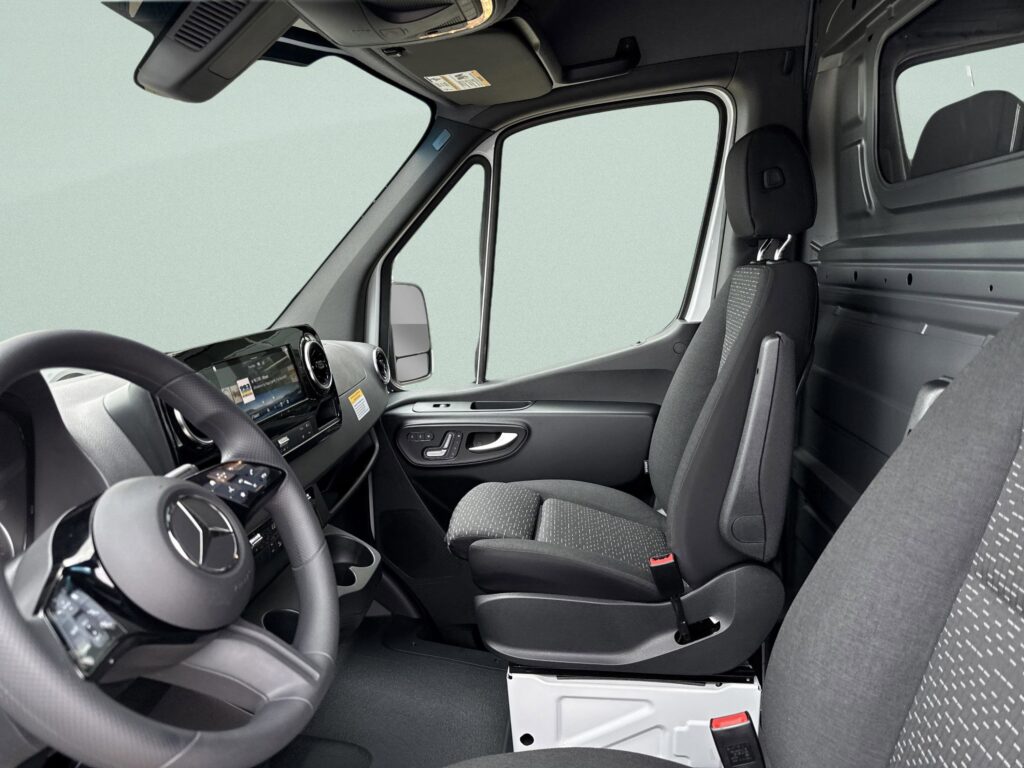 2025 Mercedes-Benz Sprinter Cargo Van 2500