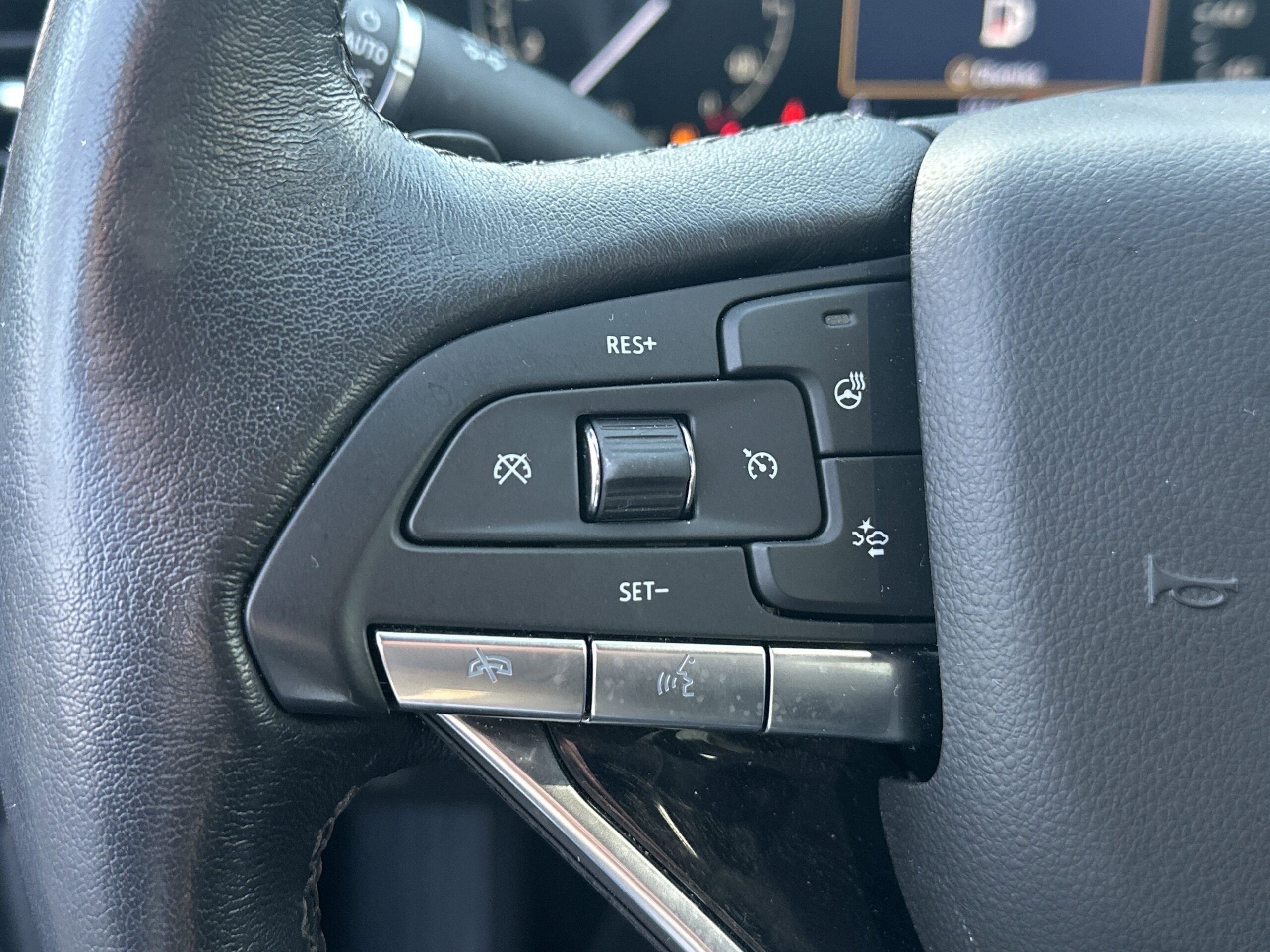 2023 Cadillac XT6 FWD Premium Luxury