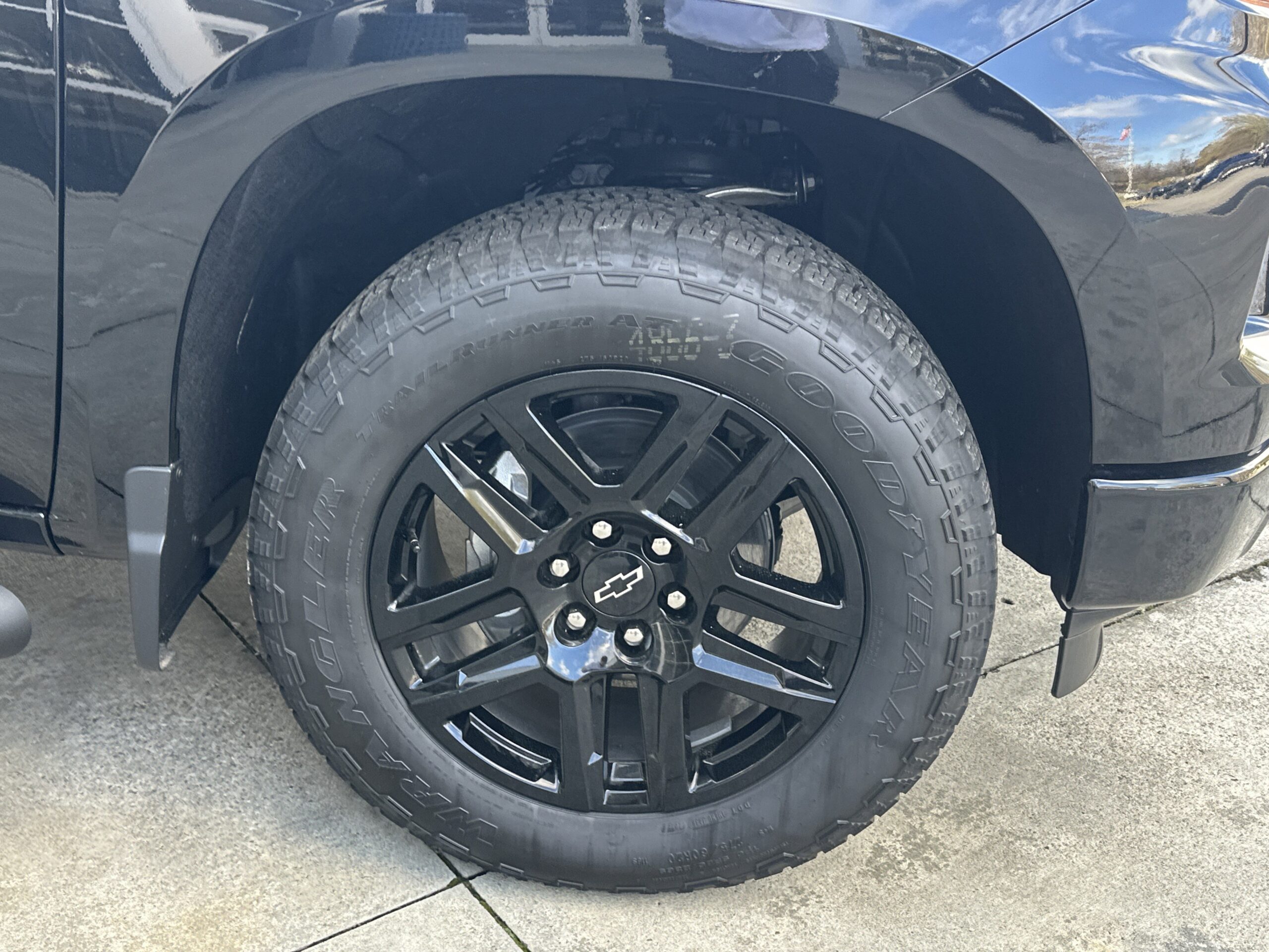 2025 Chevrolet Silverado 1500 Custom