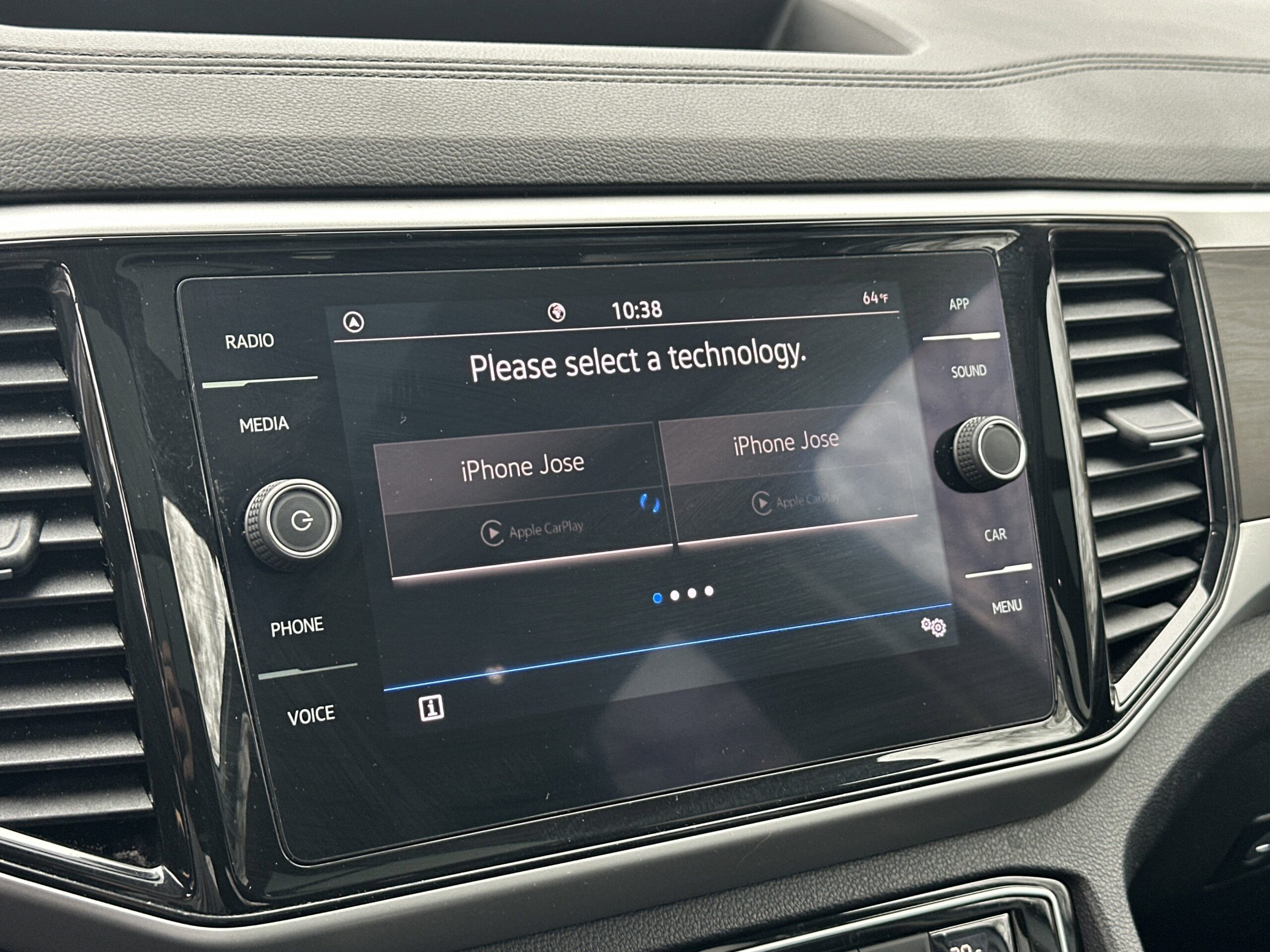 2022 Volkswagen Atlas 2.0T SE w/Technology