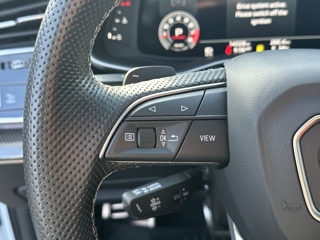 2023 Audi SQ7 Premium Plus