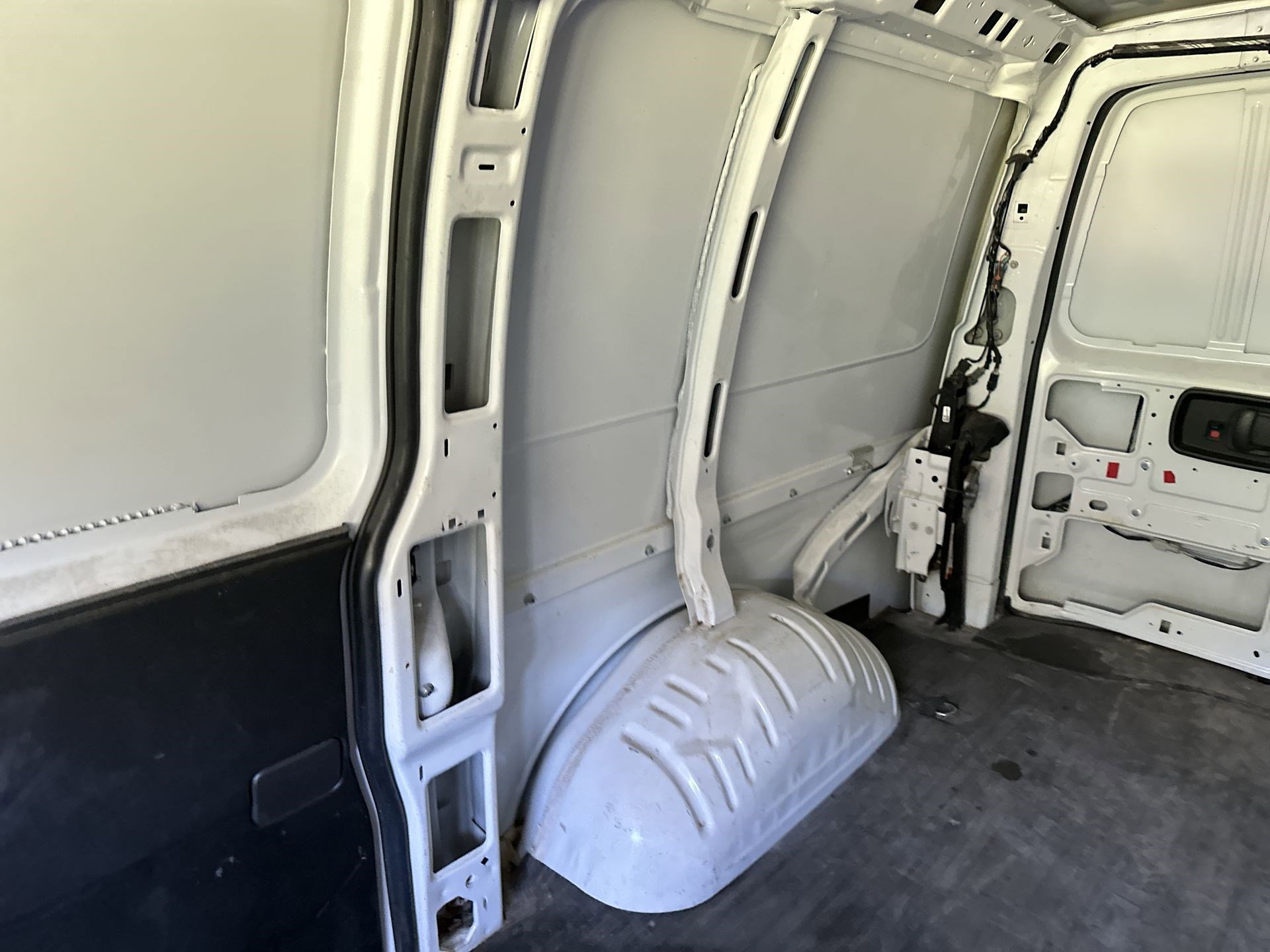 2023 GMC Savana Cargo Van