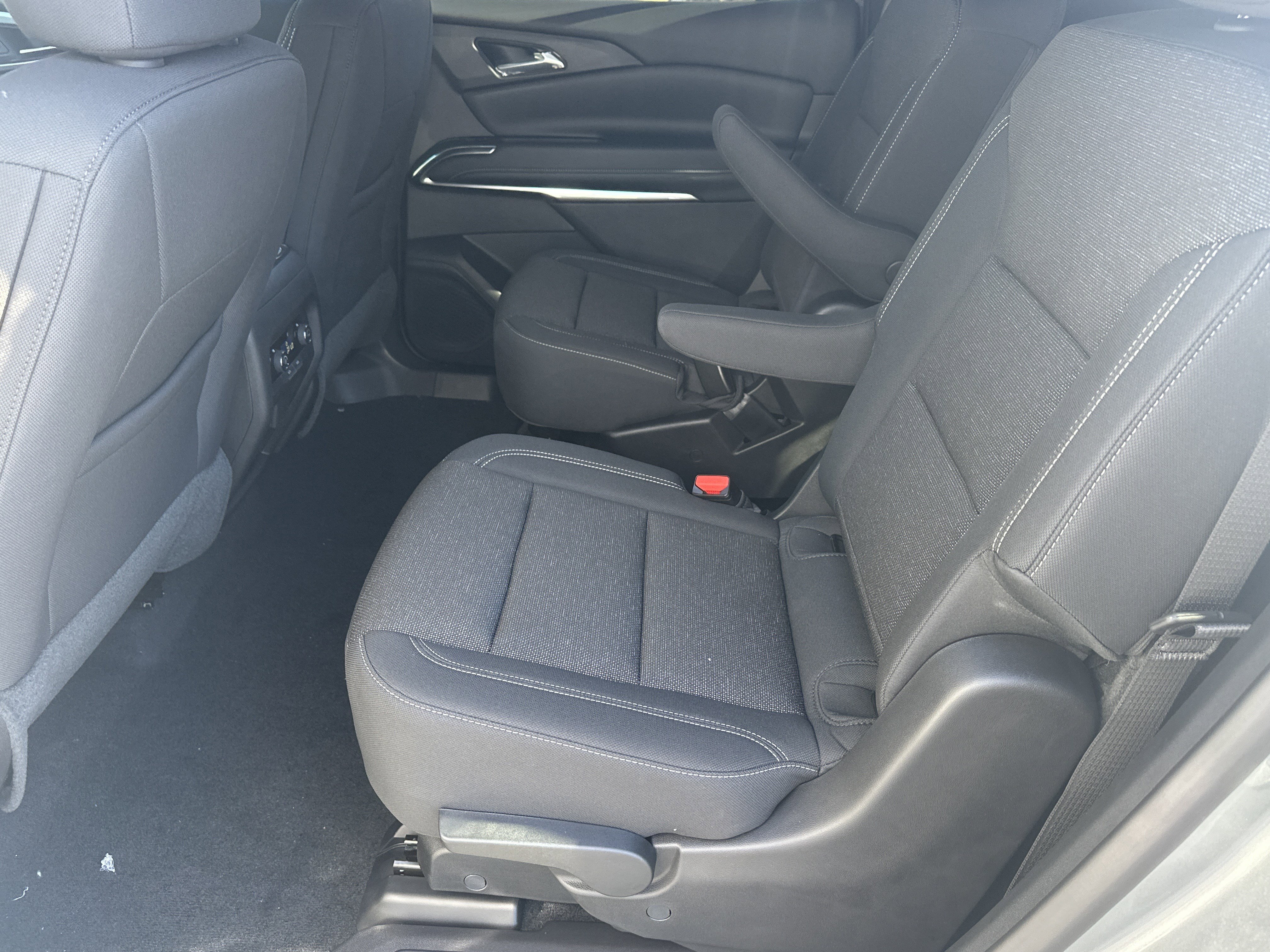2025 Chevrolet Traverse FWD LT