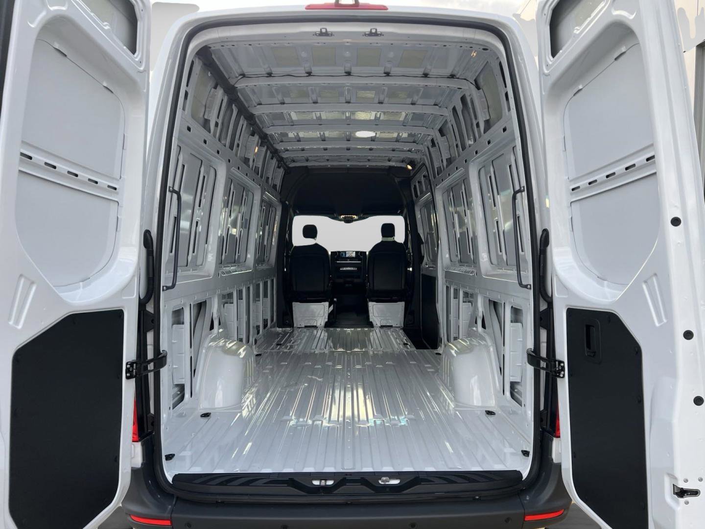 2025 Mercedes-Benz Sprinter Cargo Van 2500