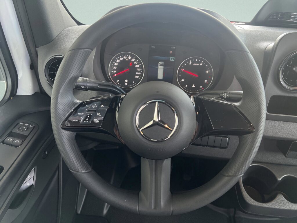 2025 Mercedes-Benz Sprinter Cargo Van 2500