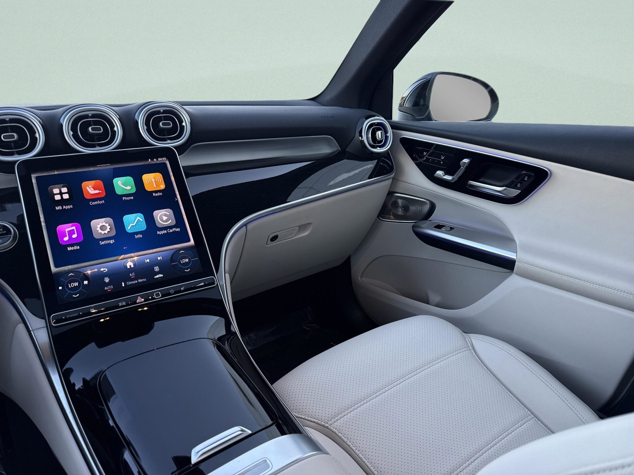 2025 Mercedes-Benz GLC GLC 300