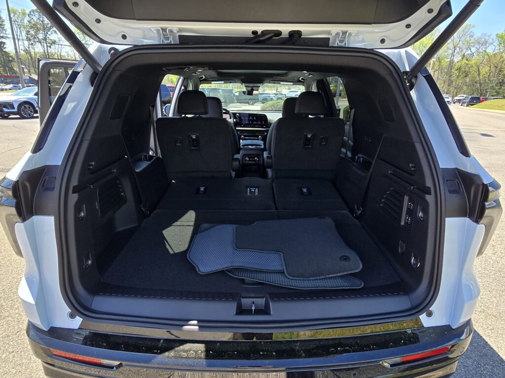 2026 Chevrolet Traverse FWD High Country
