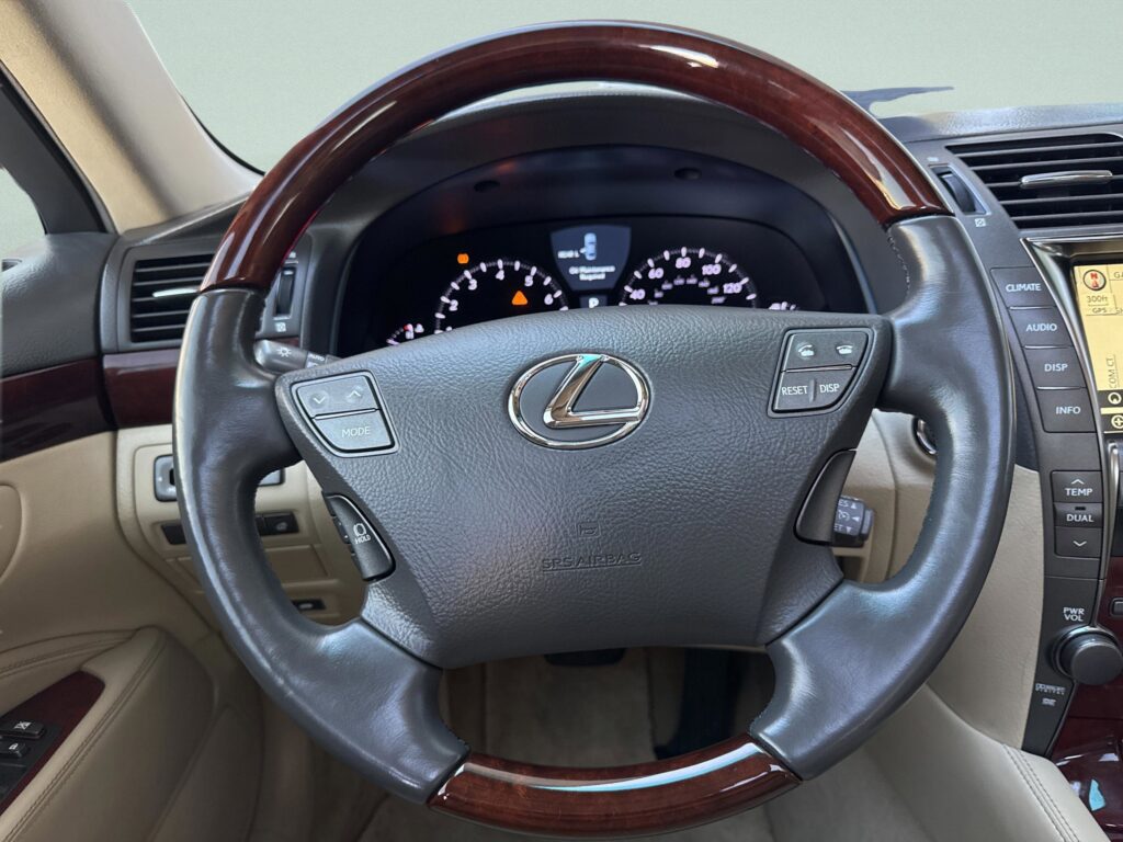 2007 Lexus LS 460