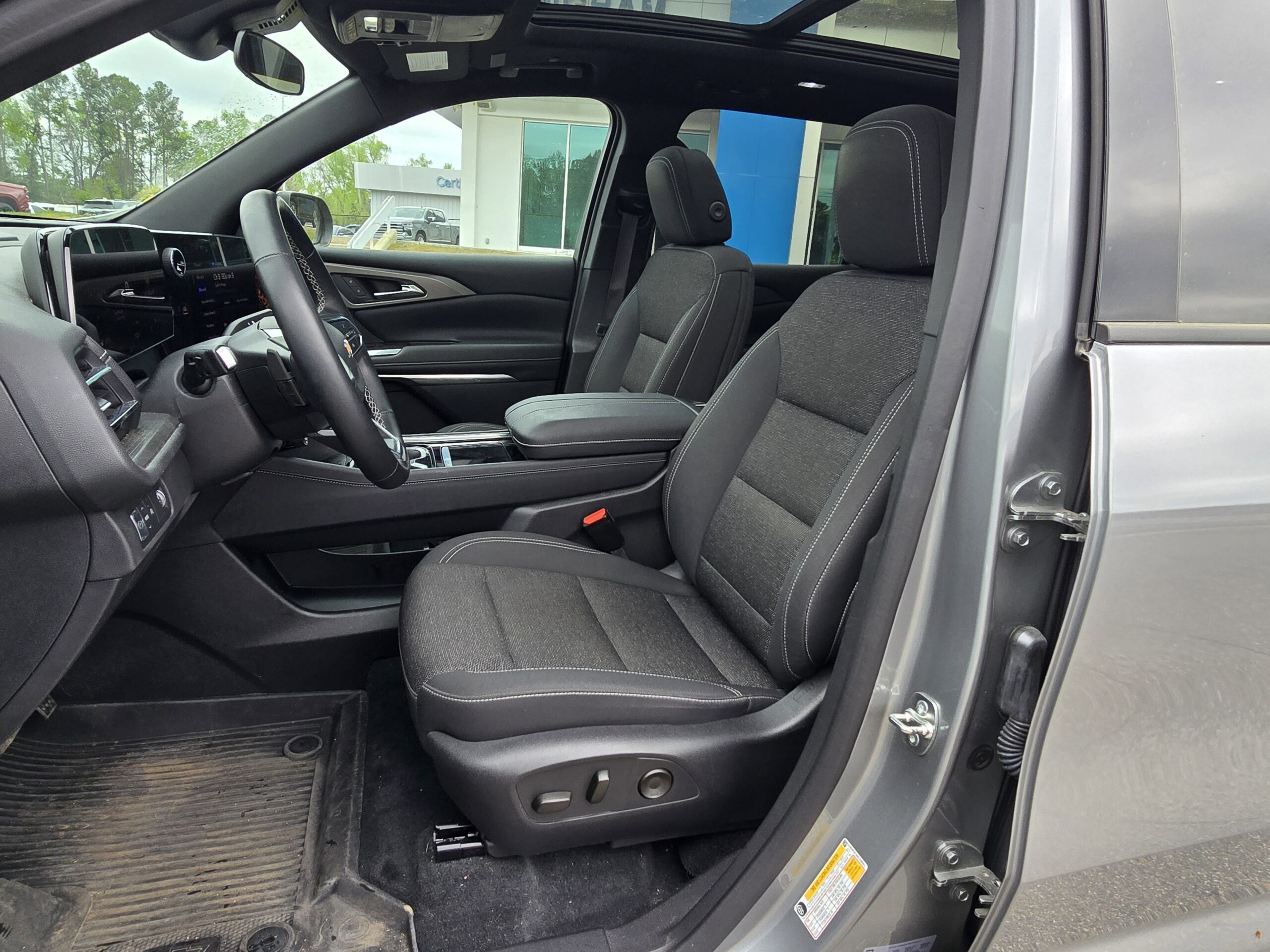 2024 Chevrolet Traverse FWD LT