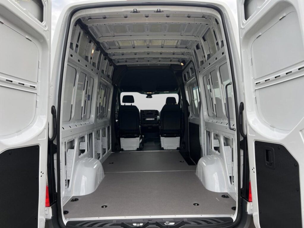 2025 Mercedes-Benz Sprinter Cargo Van 2500