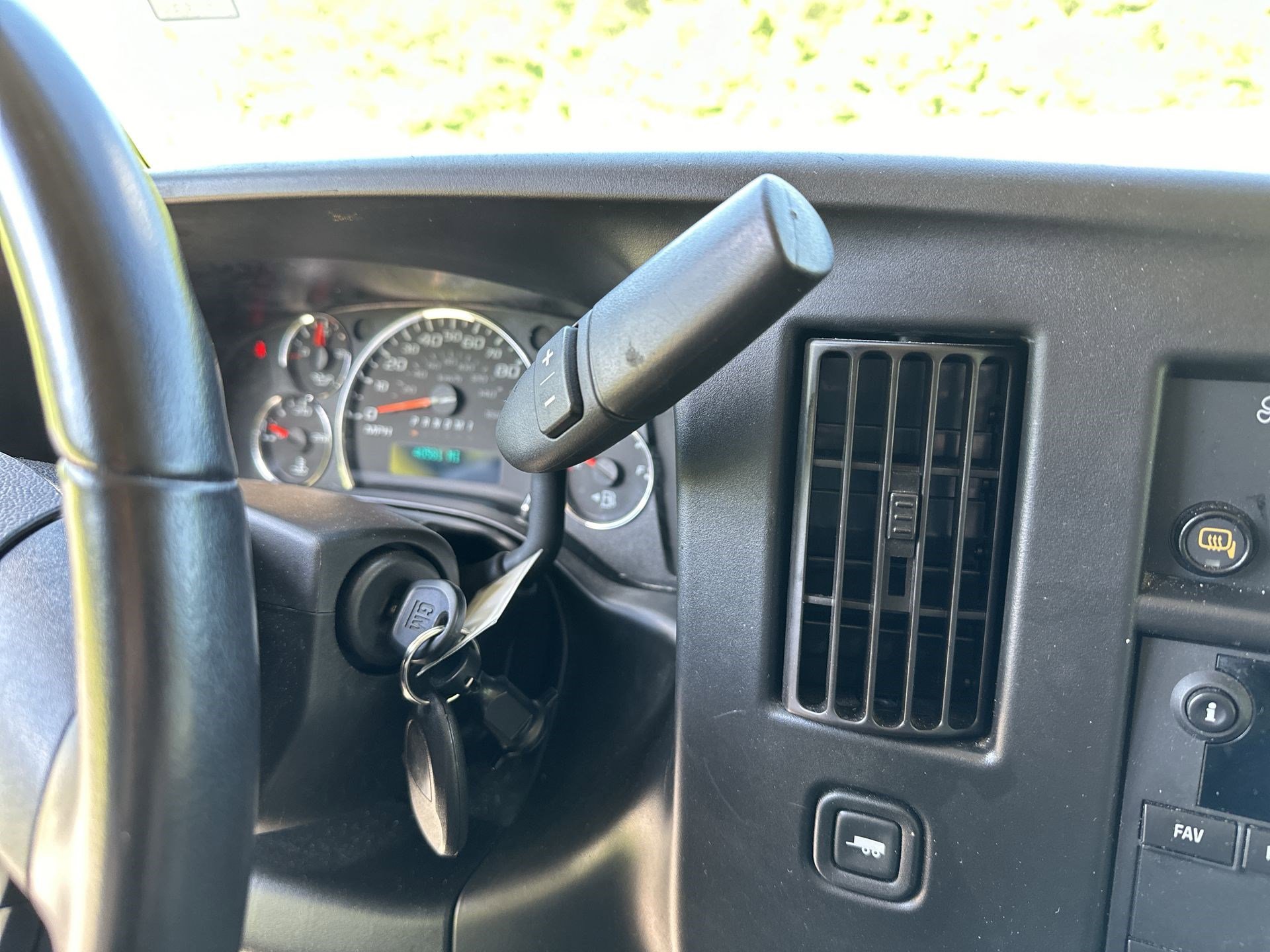 2023 GMC Savana Cargo Van