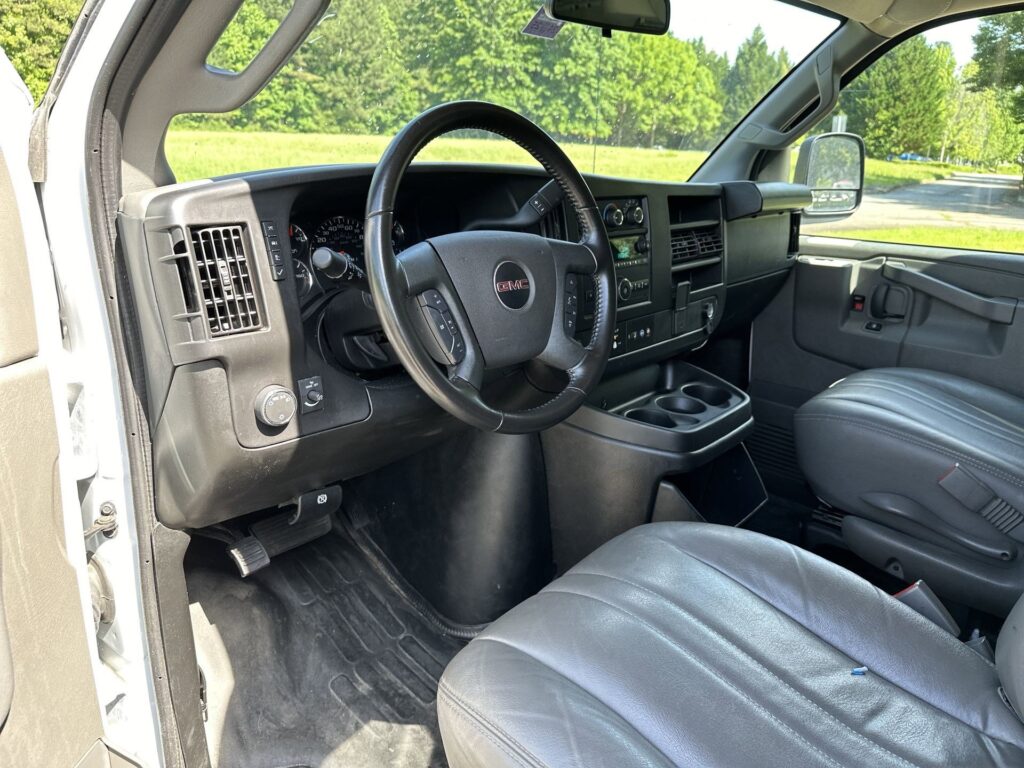 2023 GMC Savana Cargo Van