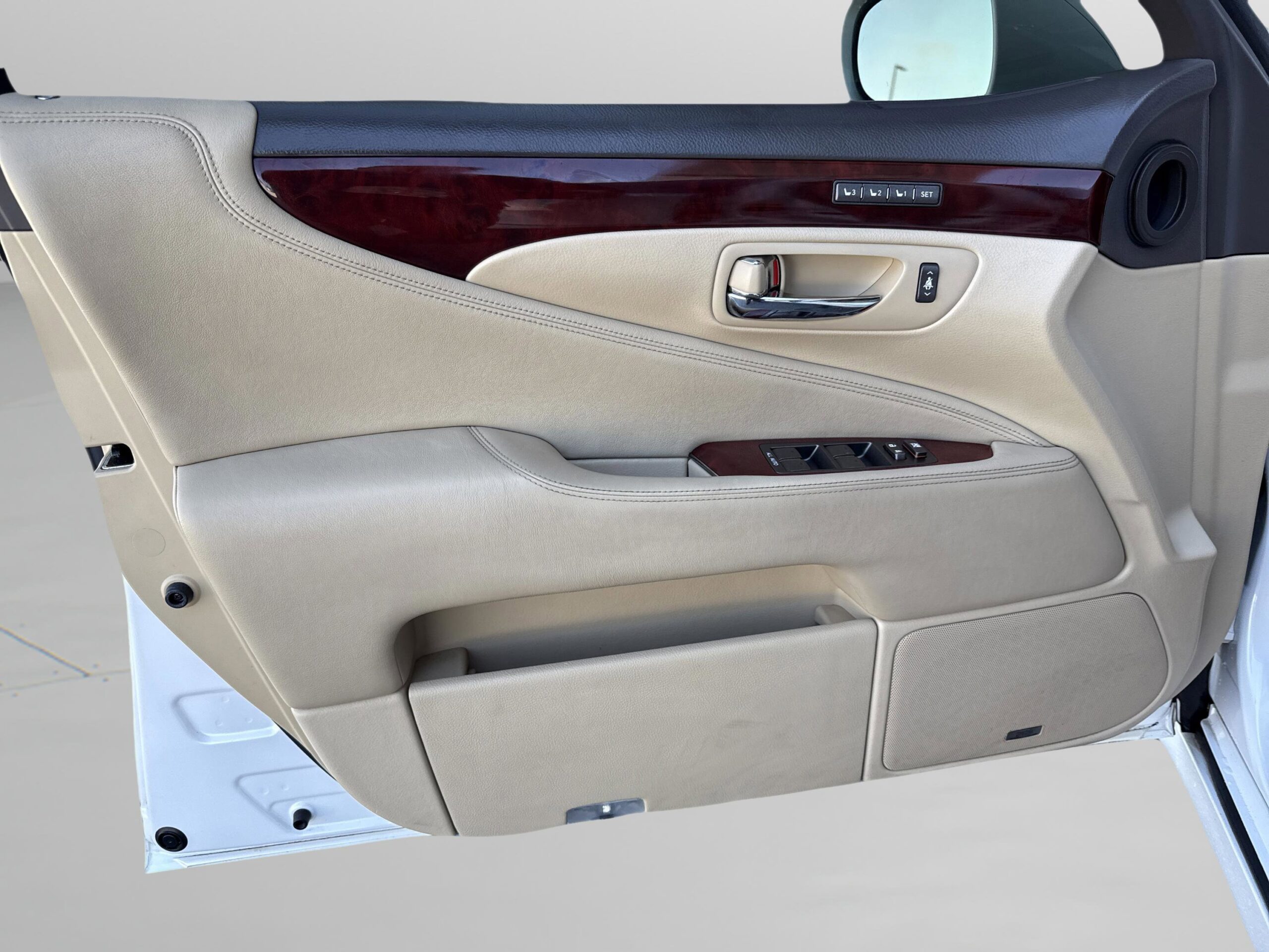 2007 Lexus LS 460