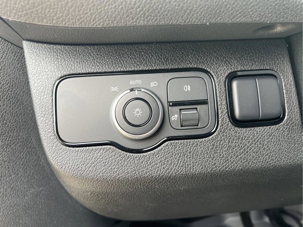 2024 Mercedes-Benz Sprinter Cargo Van LEONARD OUTFITTER 2500