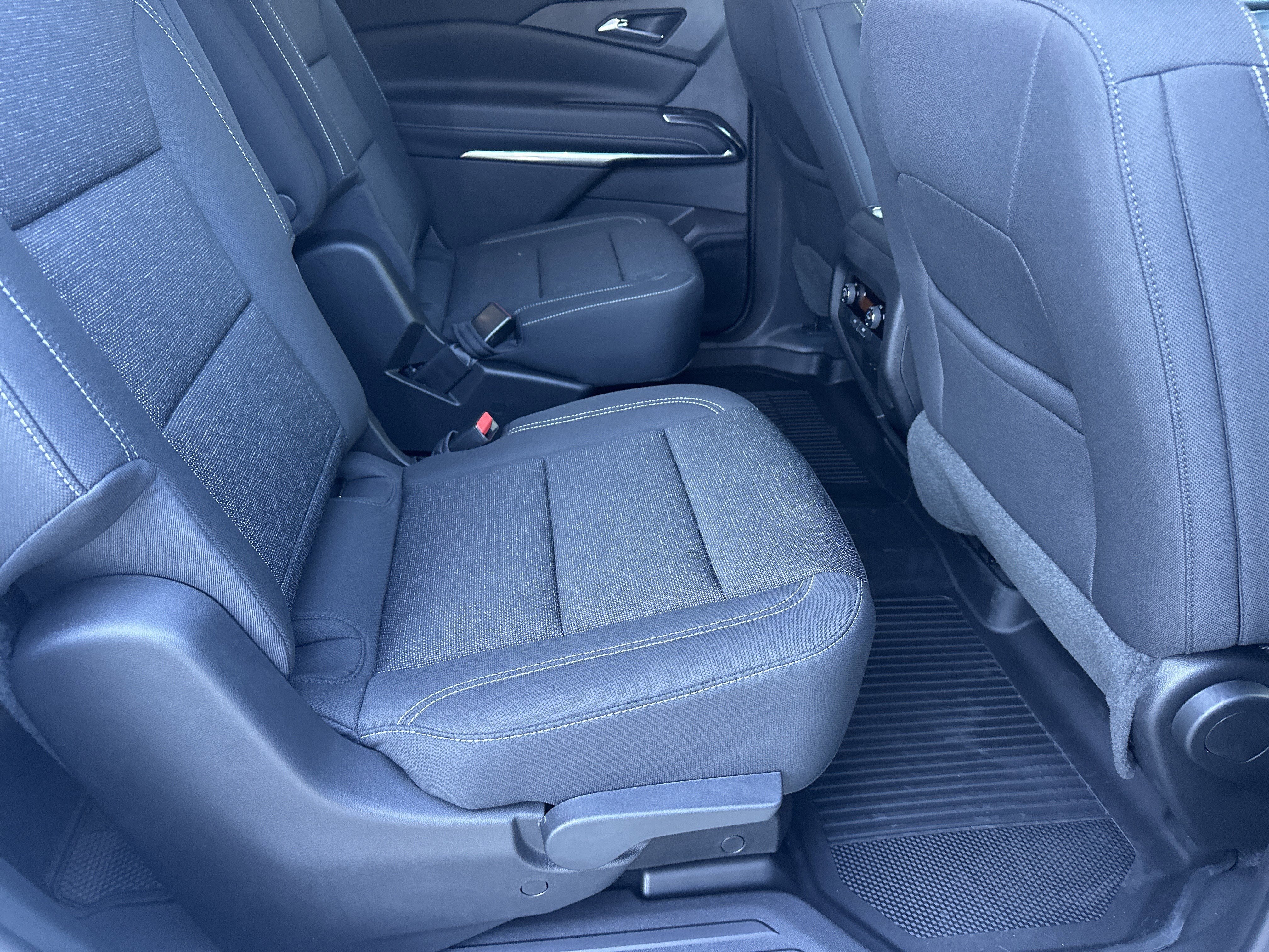 2025 Chevrolet Traverse FWD LT