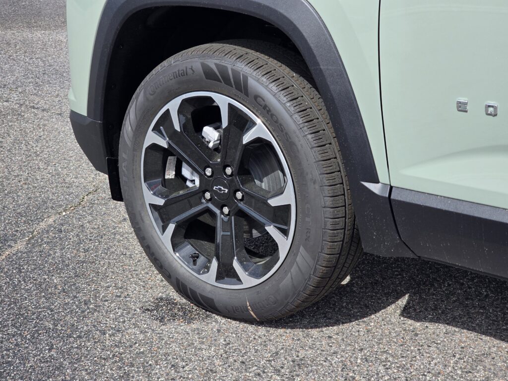 2026 Chevrolet Equinox FWD LT