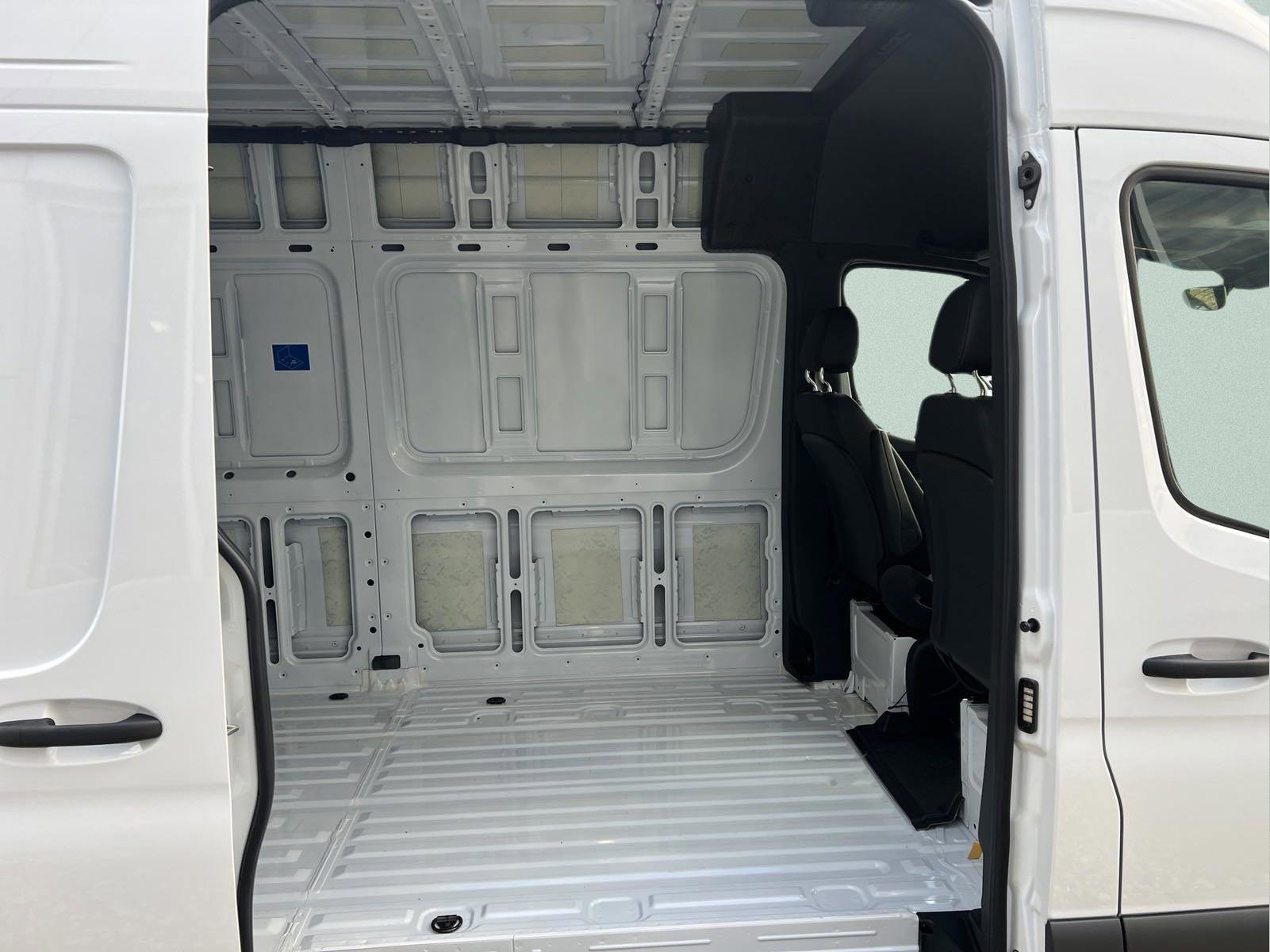 2025 Mercedes-Benz Sprinter Cargo Van 2500