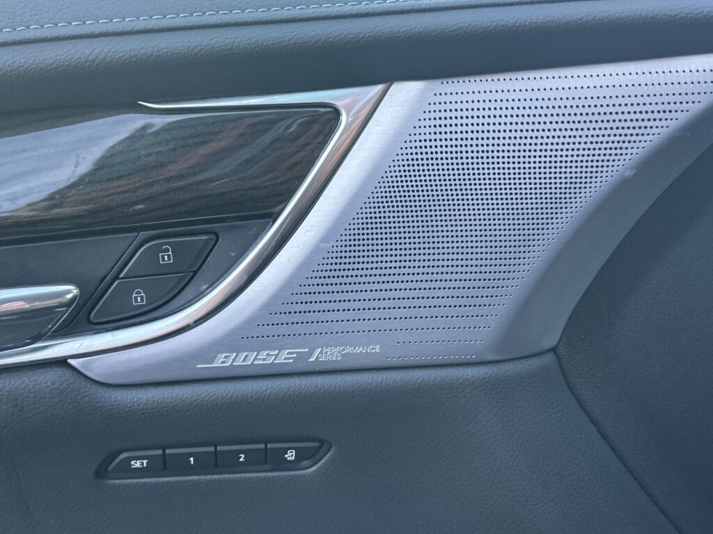 2023 Cadillac XT6 FWD Premium Luxury