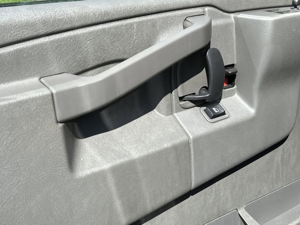 2023 GMC Savana Cargo Van