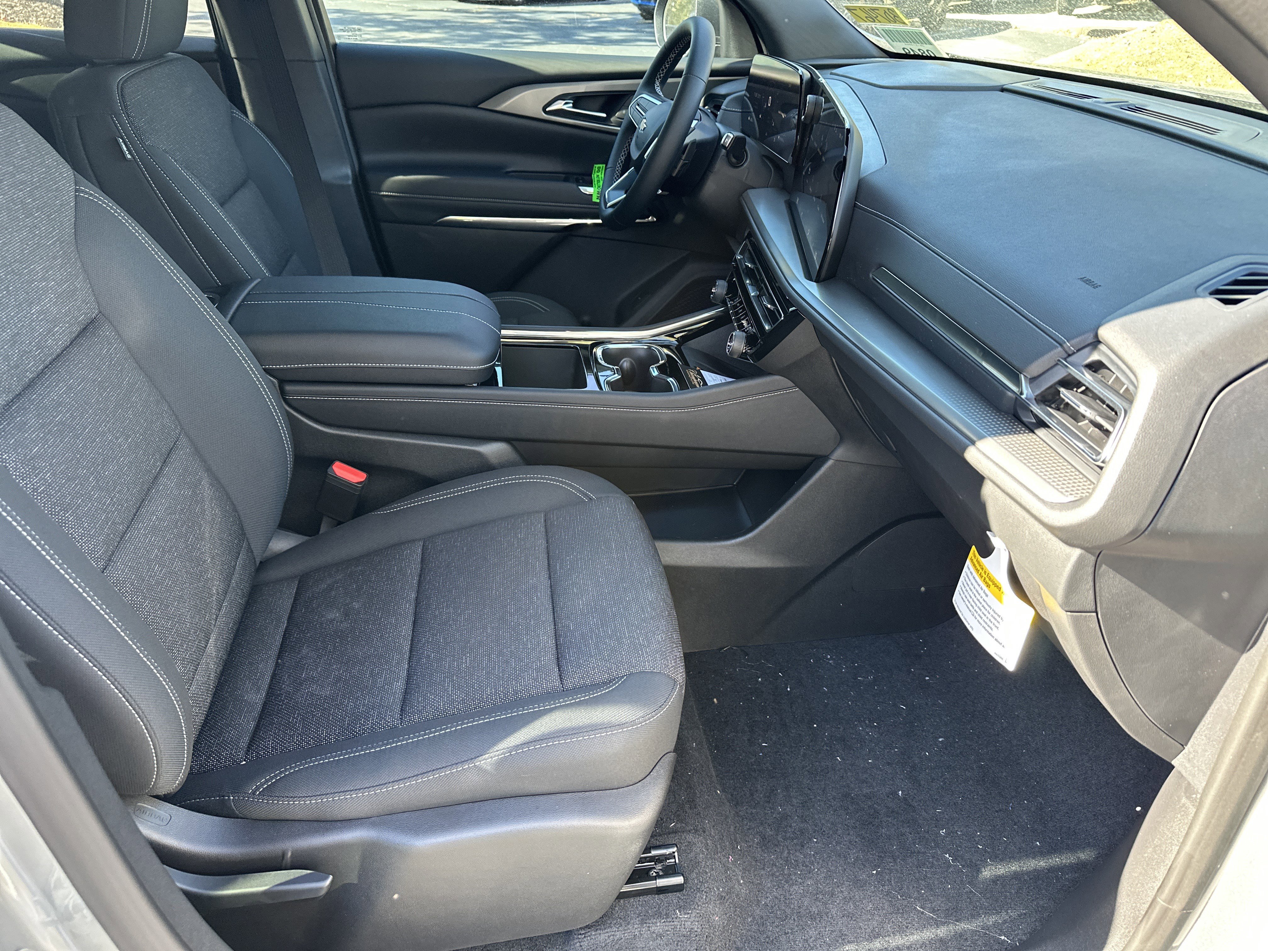 2025 Chevrolet Traverse FWD LT