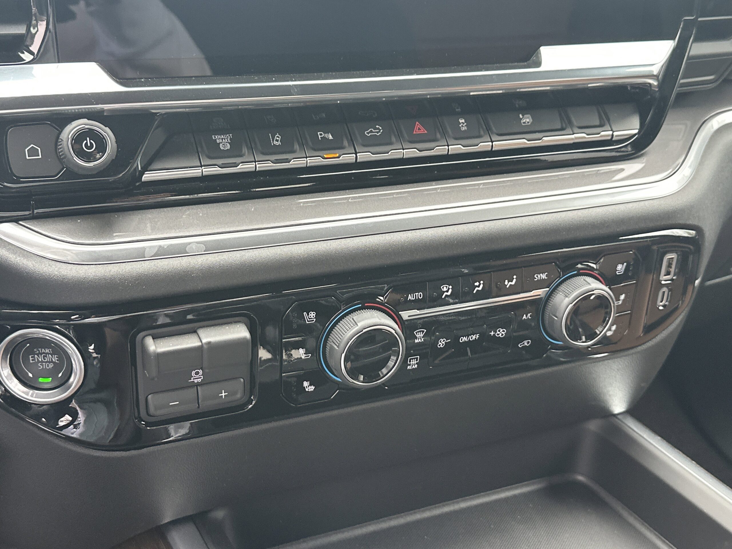 2026 Chevrolet Silverado 3500HD High Country