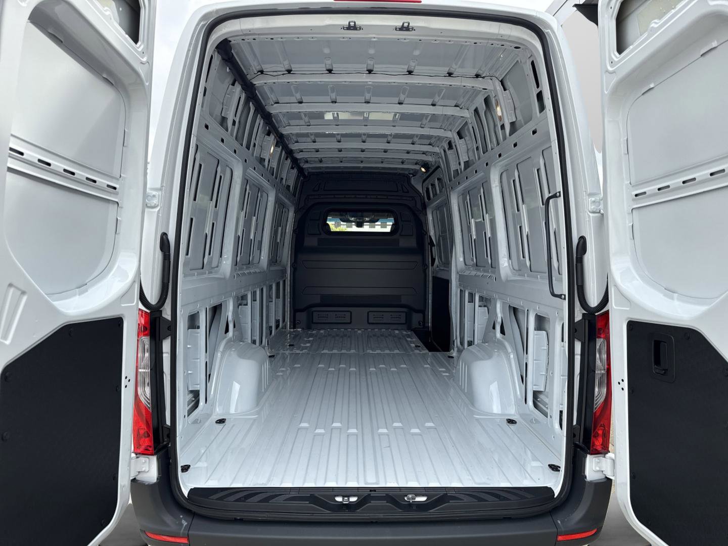 2025 Mercedes-Benz Sprinter Cargo Van 2500