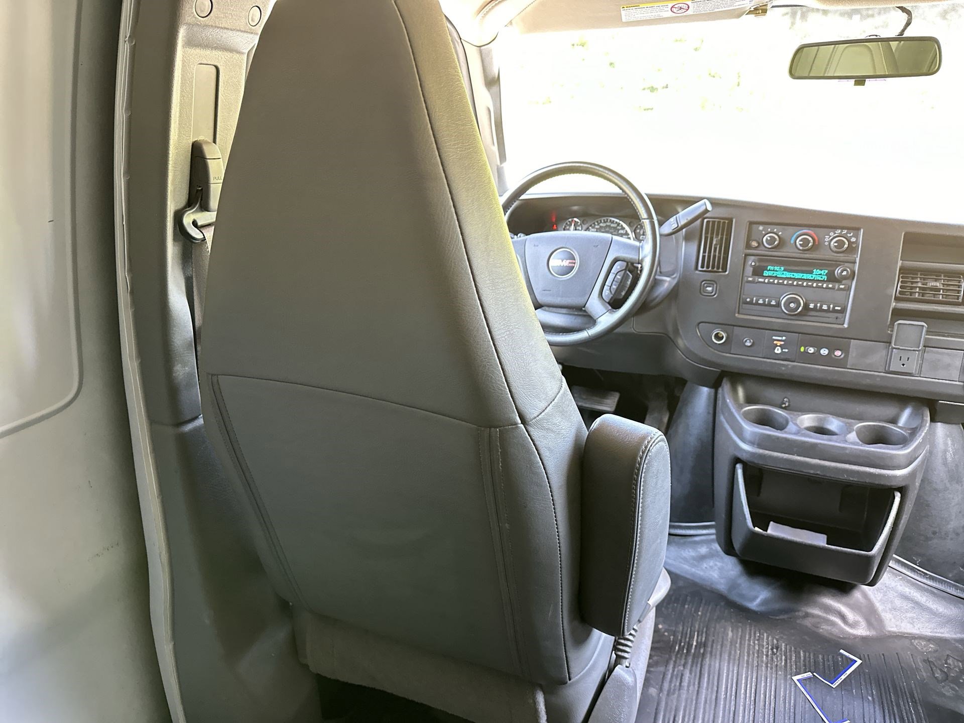 2023 GMC Savana Cargo Van