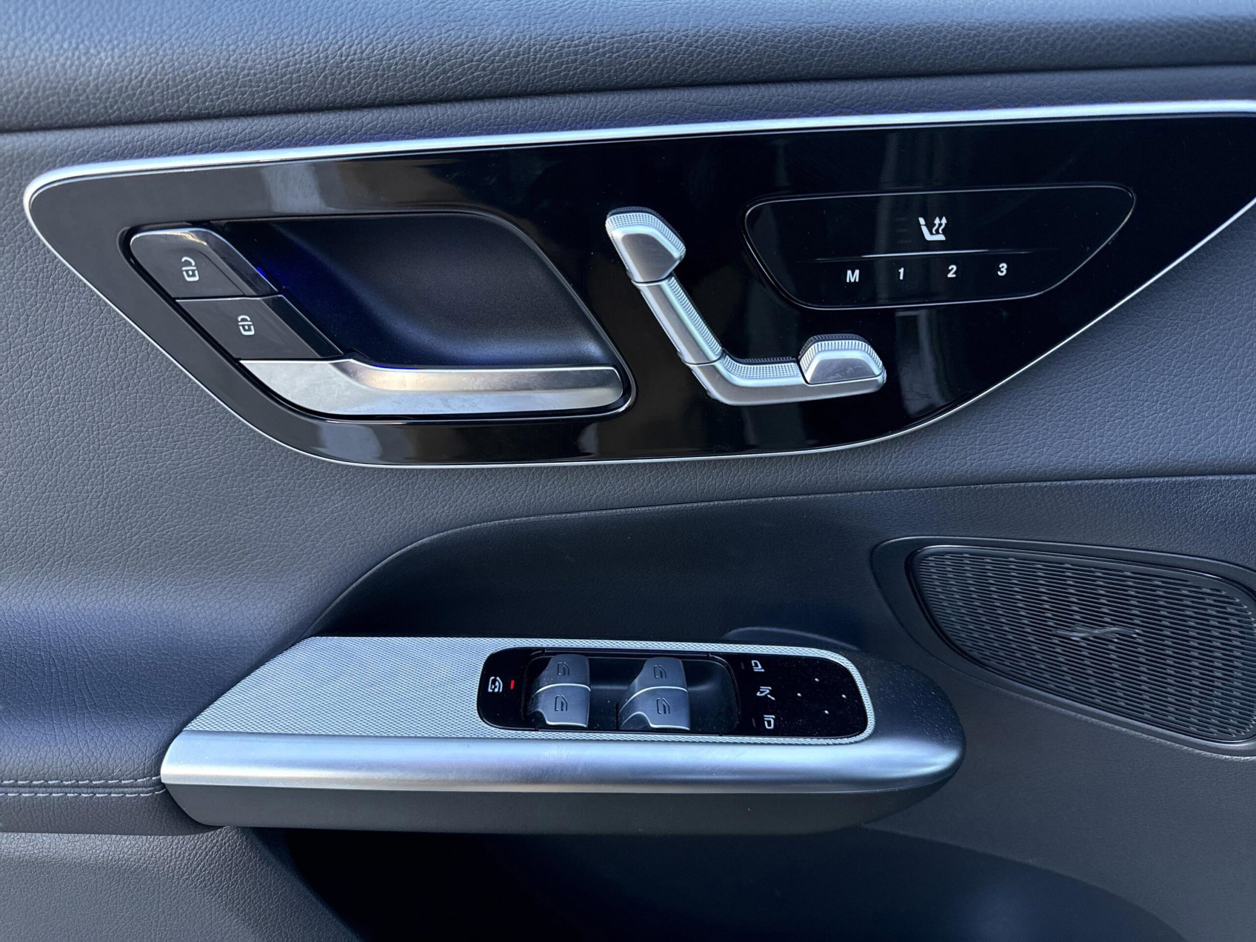 2025 Mercedes-Benz GLC GLC 300