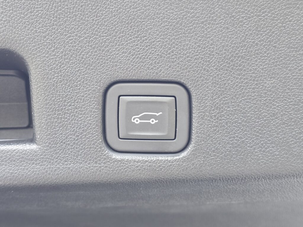 2024 Chevrolet Traverse FWD LT