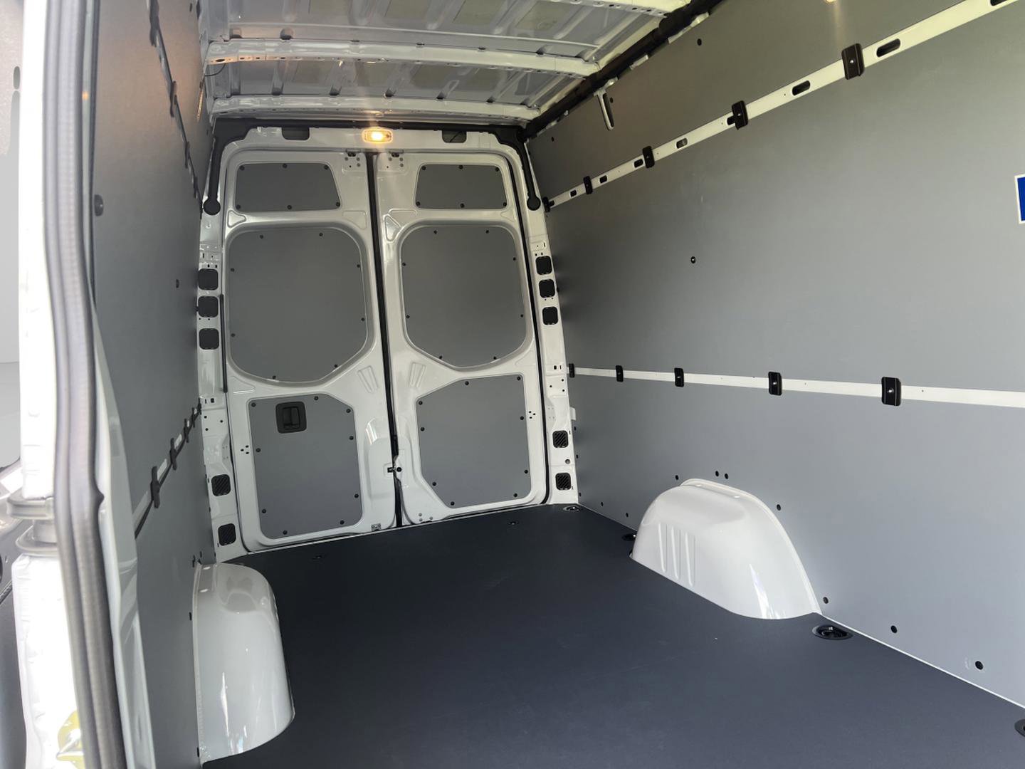 2025 Mercedes-Benz Sprinter Cargo Van 2500