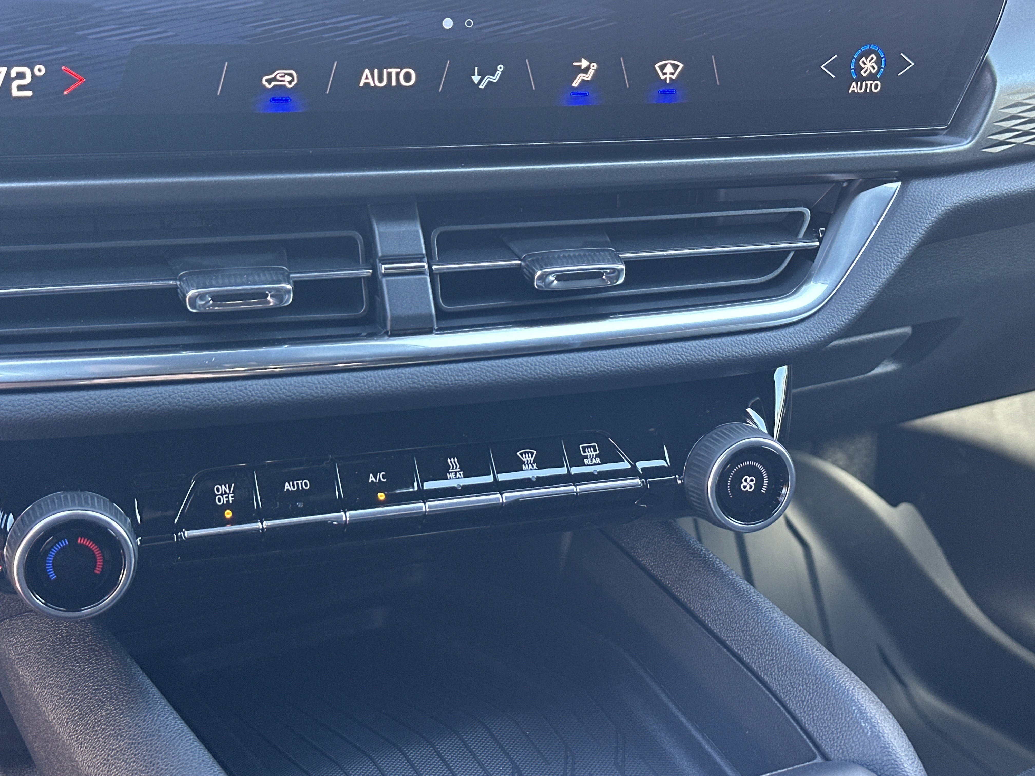 2026 Chevrolet Equinox EV LT1 w/PCY