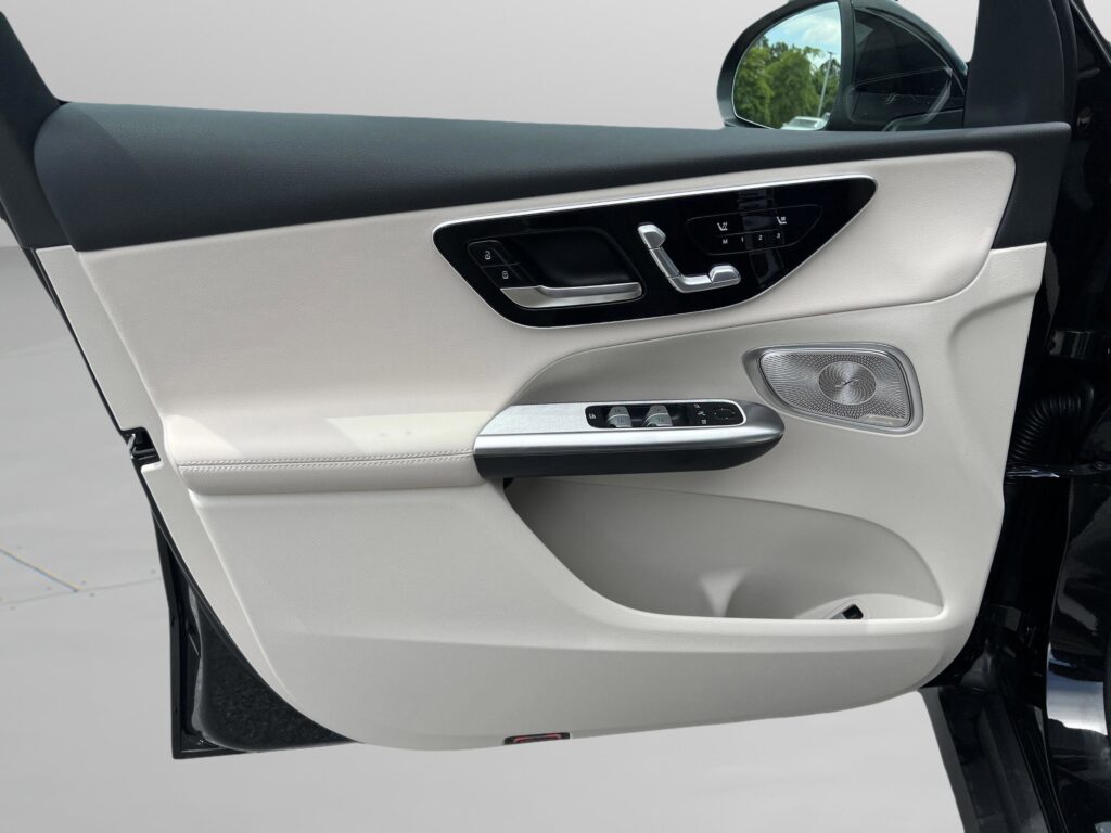 2025 Mercedes-Benz GLC GLC 300
