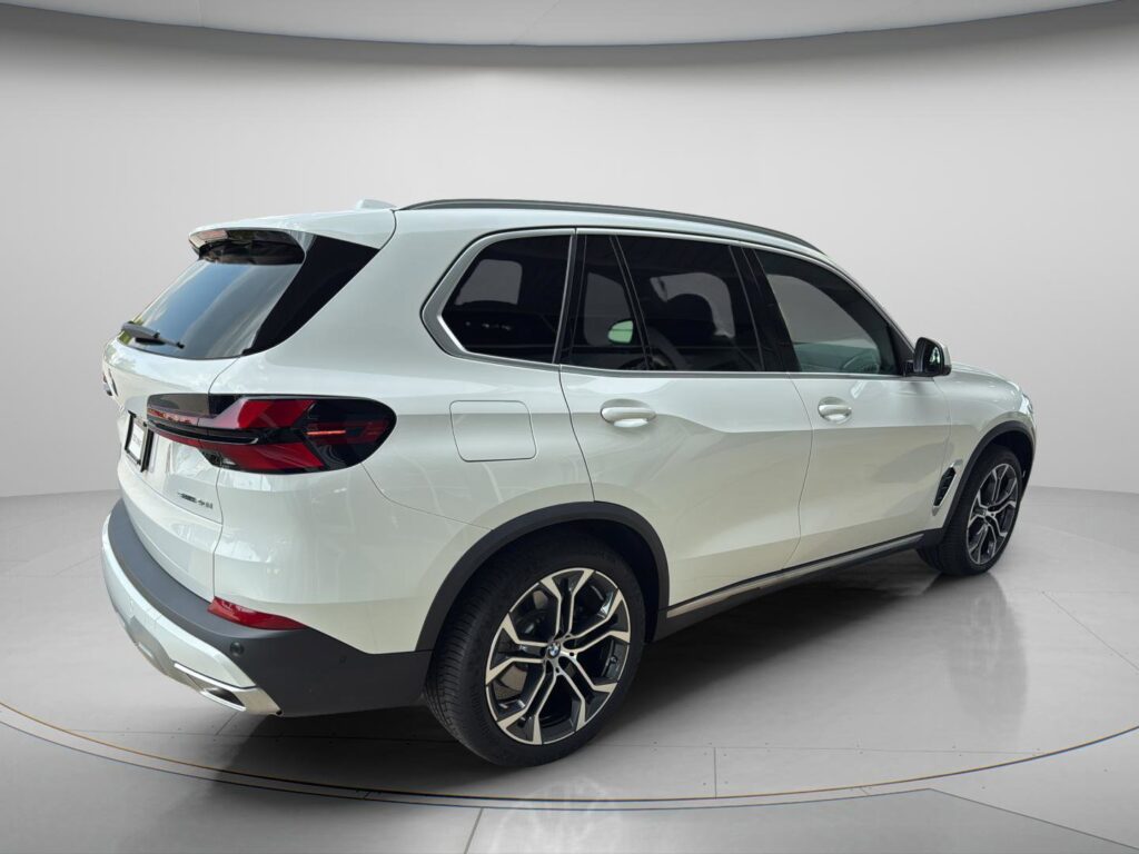 2026 BMW X5 sDrive40i