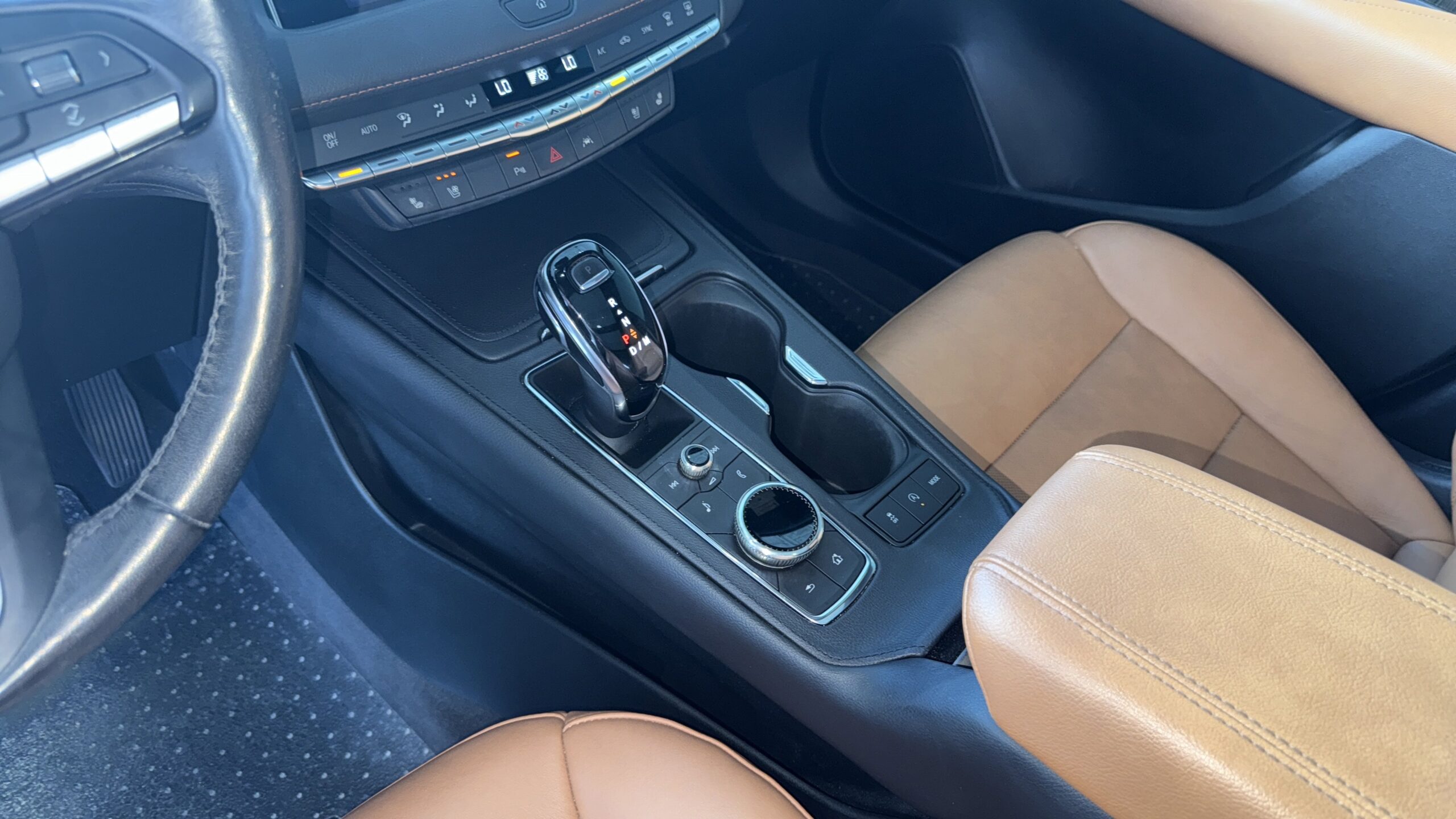 2020 Cadillac XT4 FWD Premium Luxury