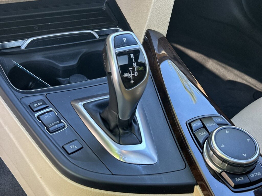2017 BMW 3 Series 330i xDrive