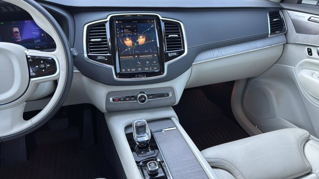 2025 Volvo XC90 Ultra