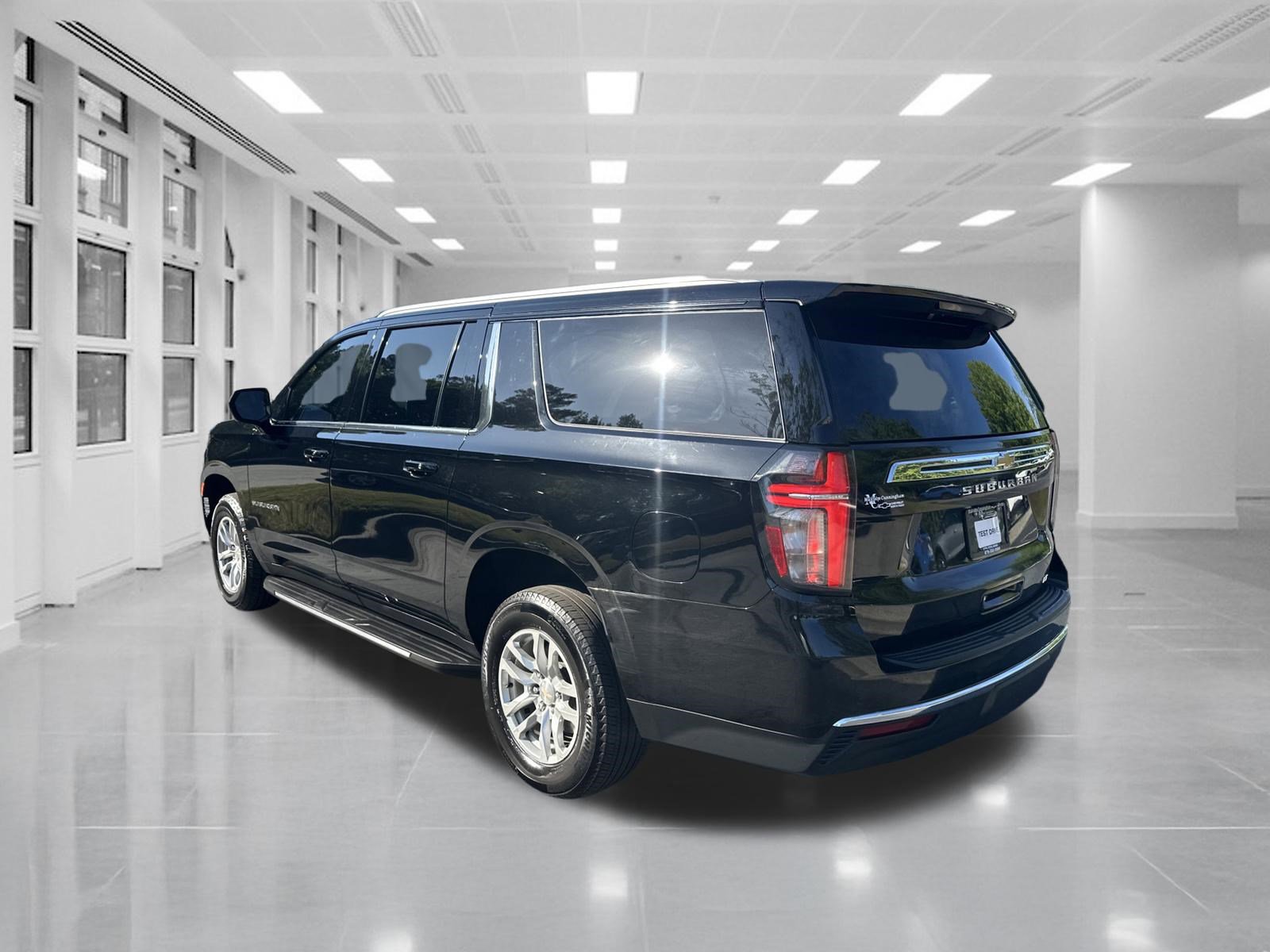 2023 Chevrolet Suburban LT