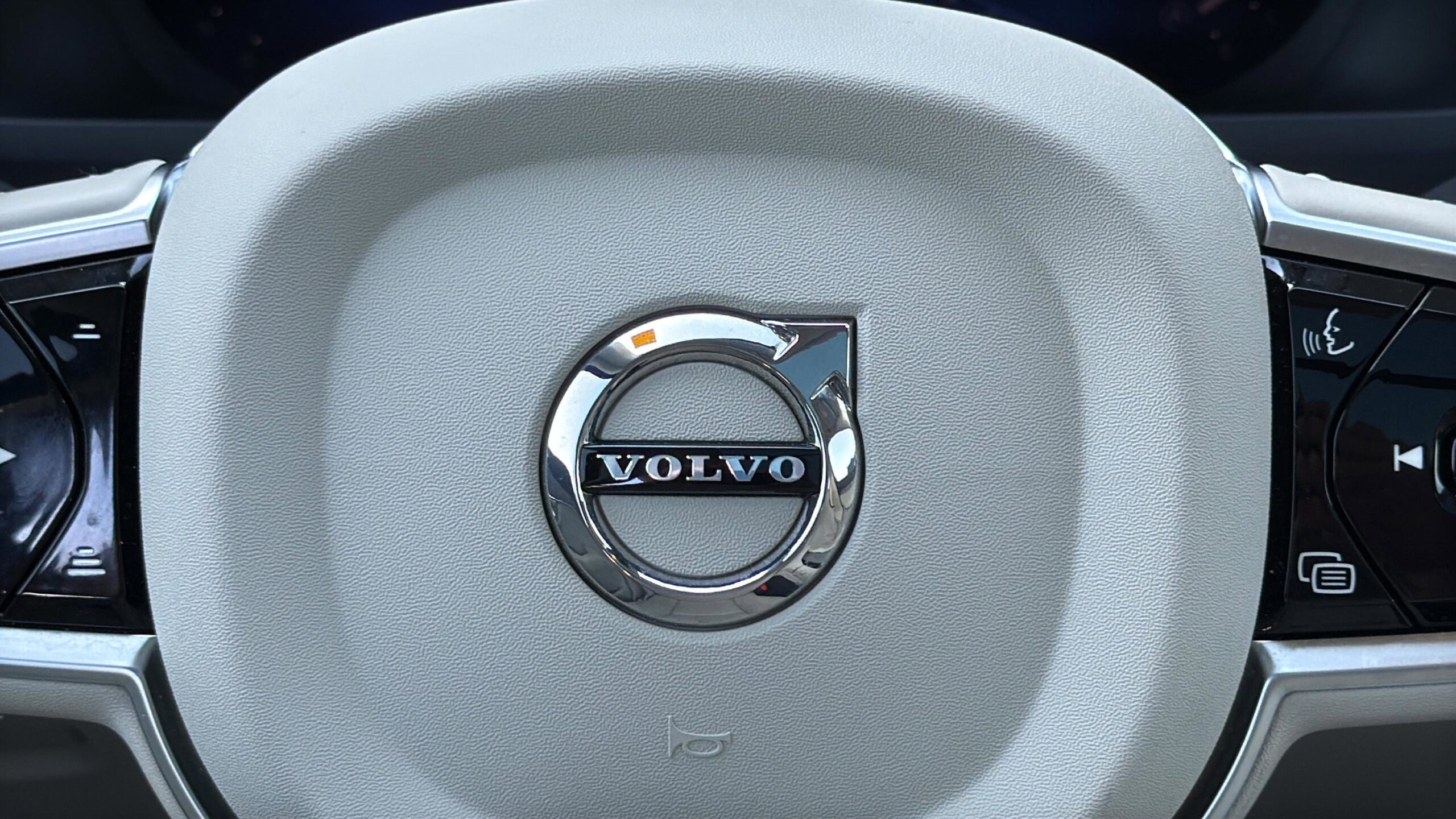 2025 Volvo XC90 Ultra