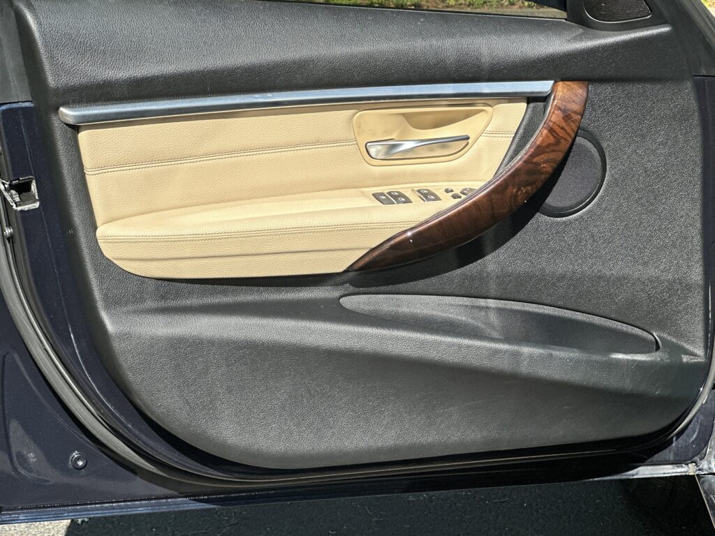 2017 BMW 3 Series 330i xDrive