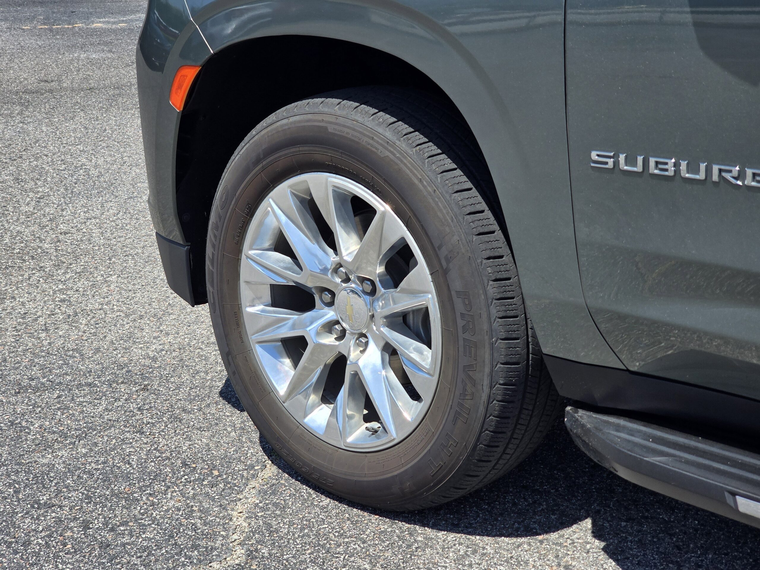 2023 Chevrolet Suburban Premier