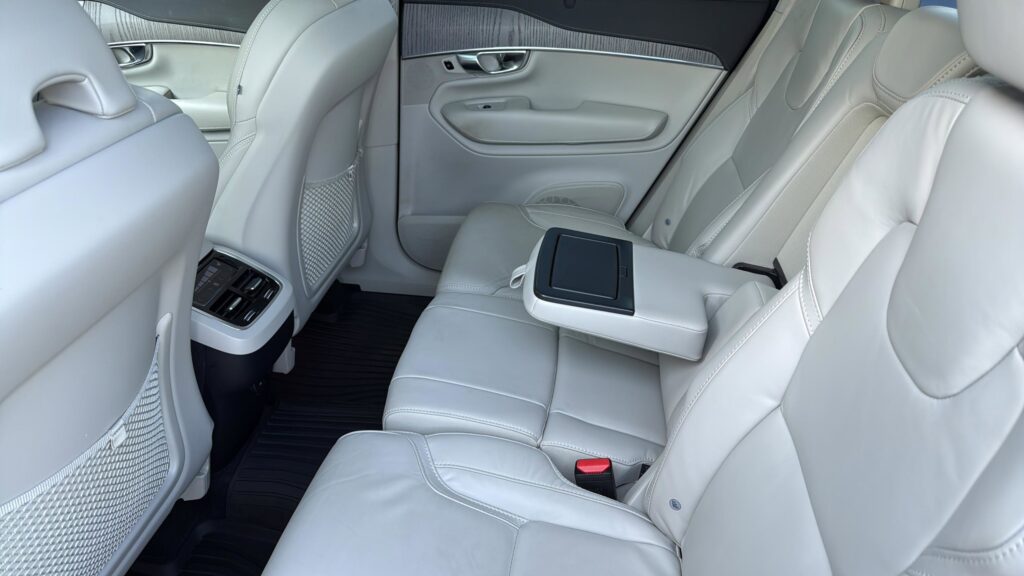2025 Volvo XC90 Ultra