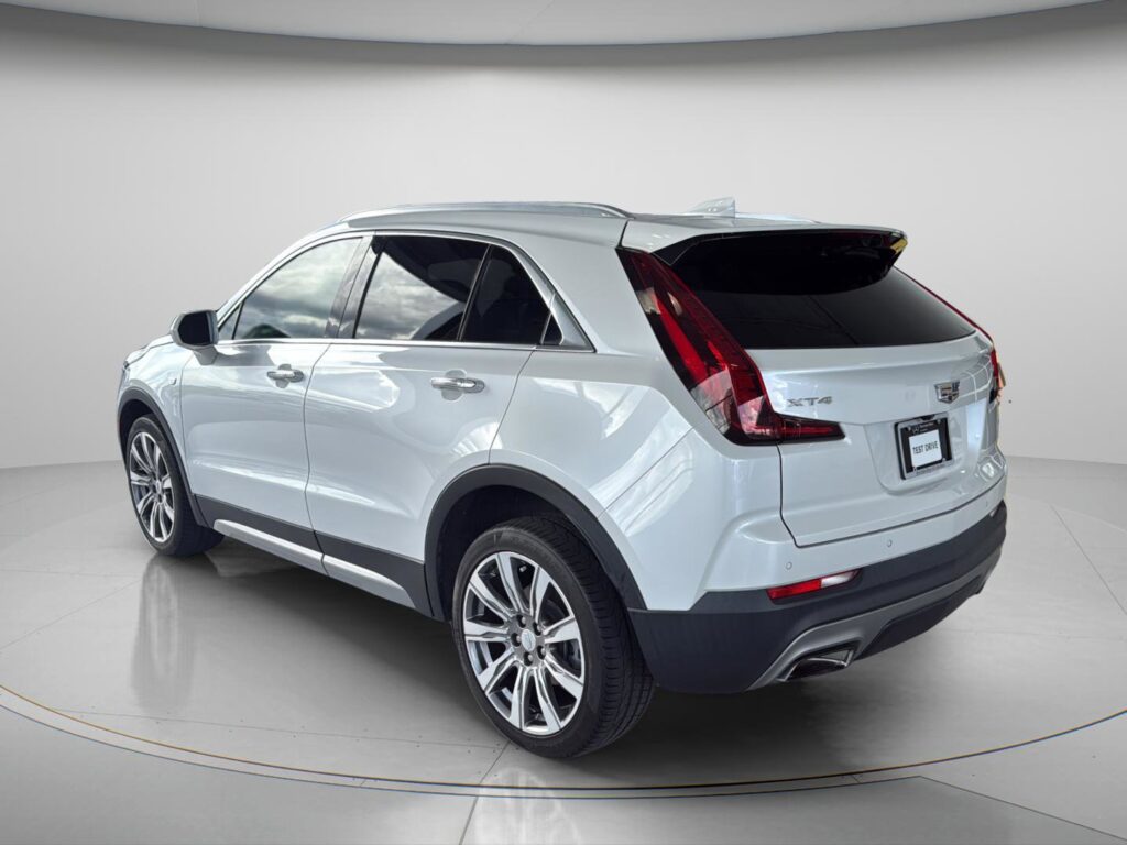 2020 Cadillac XT4 FWD Premium Luxury